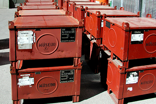Stahlcontainer (Müsedo-Boxen) für die Anlieferung von Münzplättchen