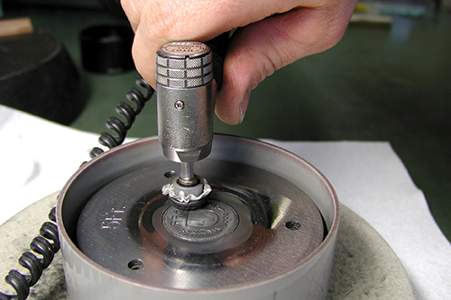 Burnishing of the coining die